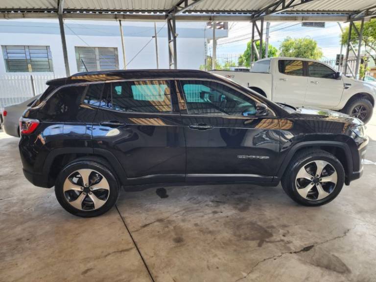 JEEP - COMPASS - 2017/2018 - Preta - Sob Consulta