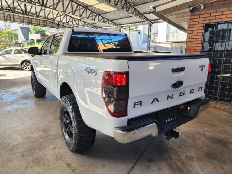 FORD - RANGER - 2014/2015 - Branca - Sob Consulta