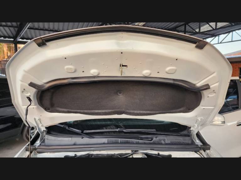 CHEVROLET - TRACKER - 2018/2018 - Branca - R$ 89.900,00