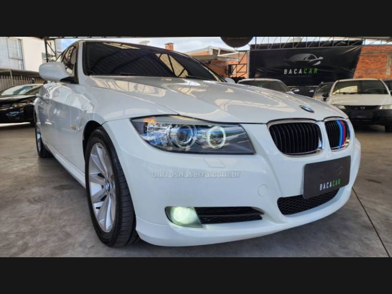 BMW - 320I - 2011/2012 - Branca - Sob Consulta