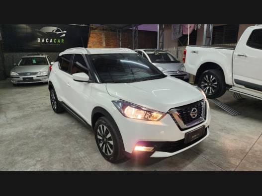 NISSAN - KICKS - 2017/2018 - Branca - R$ 79.900,00