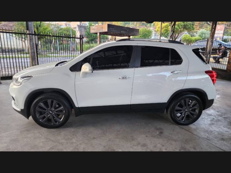 CHEVROLET - TRACKER - 2018/2018 - Branca - R$ 89.900,00