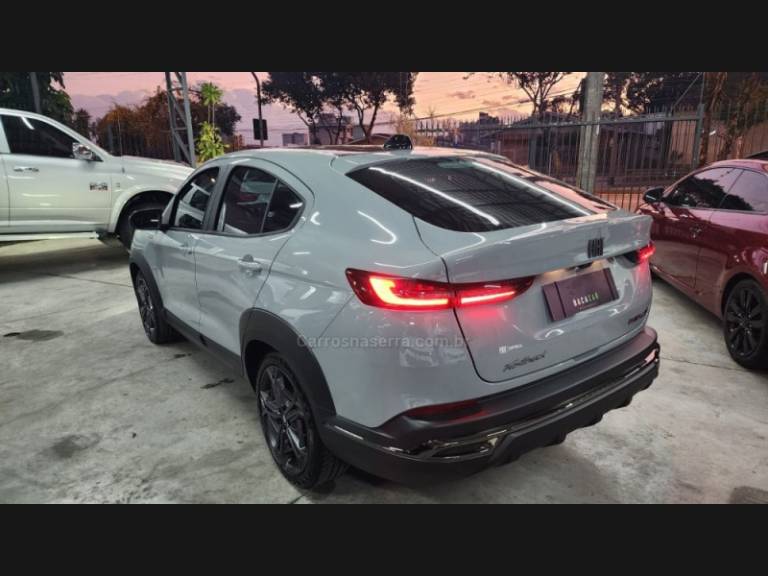 FIAT - FASTBACK - 2023/2023 - Cinza - R$ 123.900,00