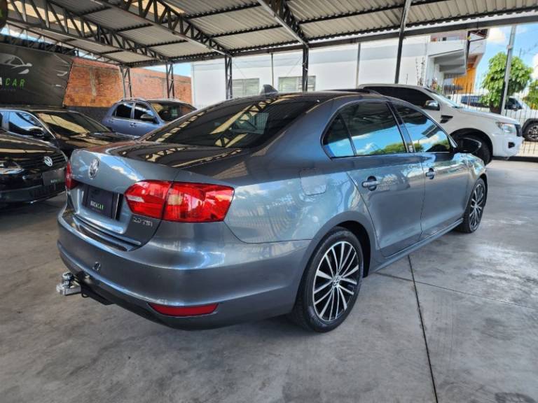 VOLKSWAGEN - JETTA - 2011/2012 - Cinza - Sob Consulta