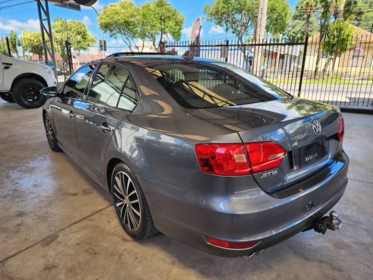 VOLKSWAGEN - JETTA - 2011/2012 - Cinza - Sob Consulta