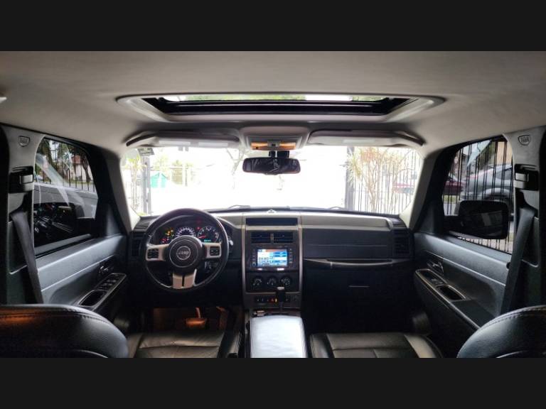 JEEP - CHEROKEE - 2011/2011 - Preta - Sob Consulta