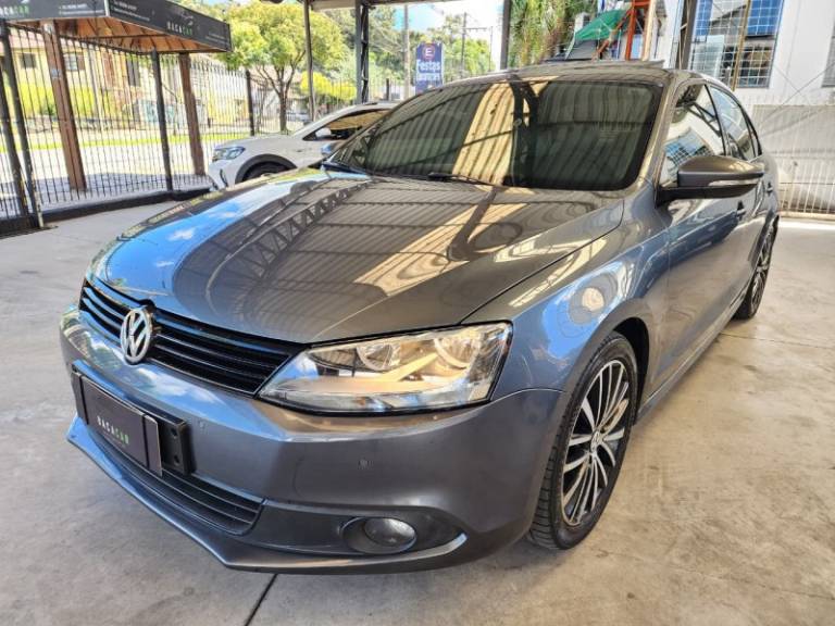 VOLKSWAGEN - JETTA - 2011/2012 - Cinza - Sob Consulta