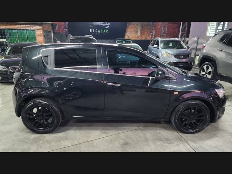 CHEVROLET - SONIC - 2012/2013 - Preta - Sob Consulta