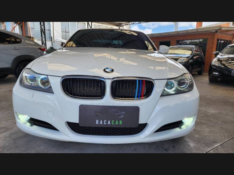 BMW - 320I - 2011/2012 - Branca - Sob Consulta