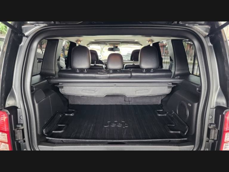JEEP - CHEROKEE - 2011/2011 - Preta - Sob Consulta