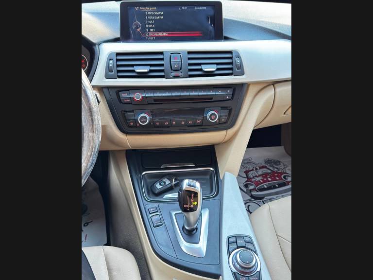 BMW - 320I - 2013/2014 - Branca - Sob Consulta