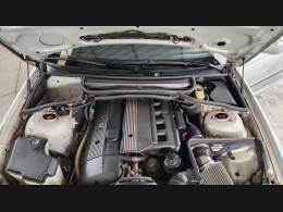 BMW - 330I - 2004/2005 - Prata - Sob Consulta