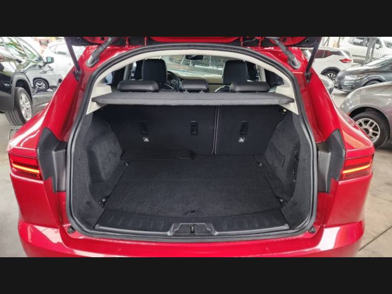 JAGUAR - E-PACE - 2019/2019 - Vermelha - Sob Consulta