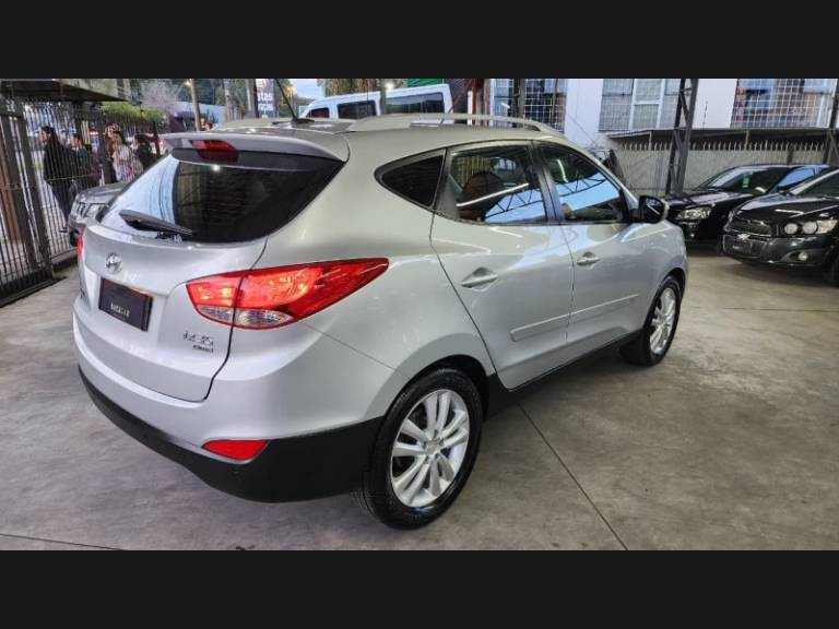 HYUNDAI - IX35 - 2012/2013 - Prata - R$ 59.900,00