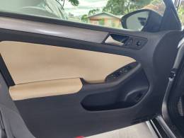 VOLKSWAGEN - JETTA - 2011/2012 - Cinza - Sob Consulta