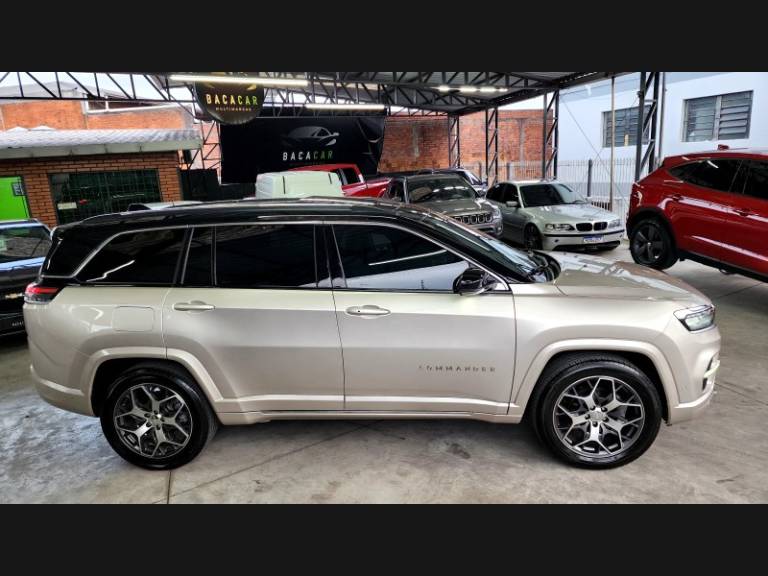 JEEP - COMMANDER - 2022/2022 - Dourada - Sob Consulta