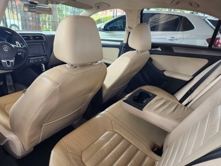 VOLKSWAGEN - JETTA - 2011/2012 - Cinza - Sob Consulta