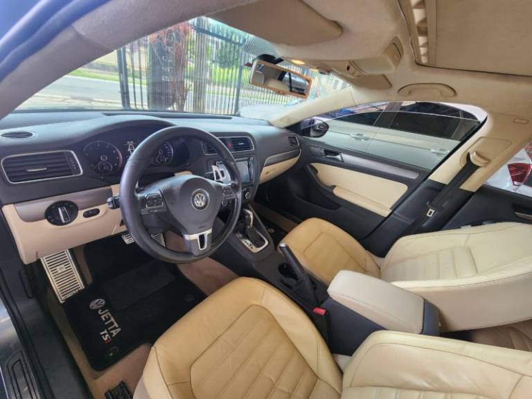 VOLKSWAGEN - JETTA - 2011/2012 - Cinza - Sob Consulta