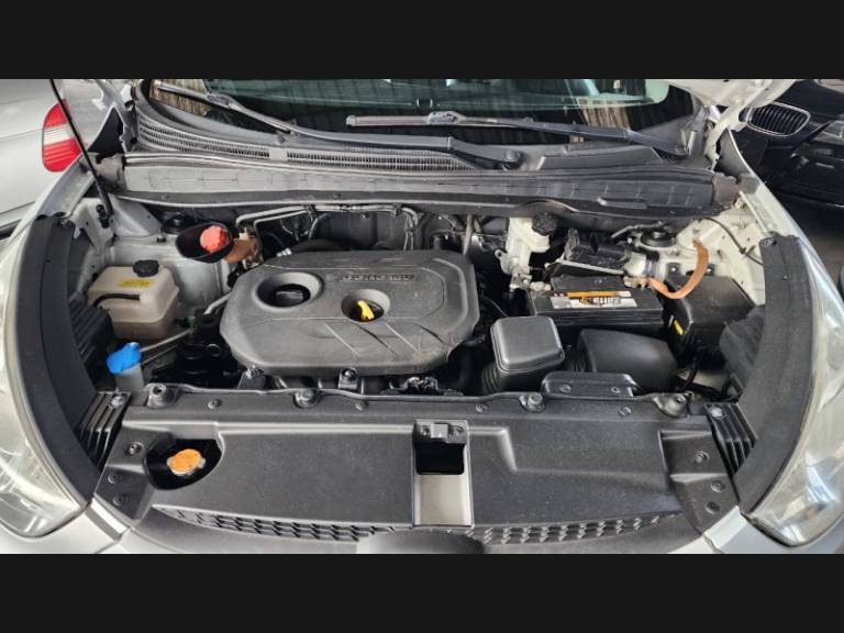 HYUNDAI - IX35 - 2012/2013 - Prata - R$ 59.900,00