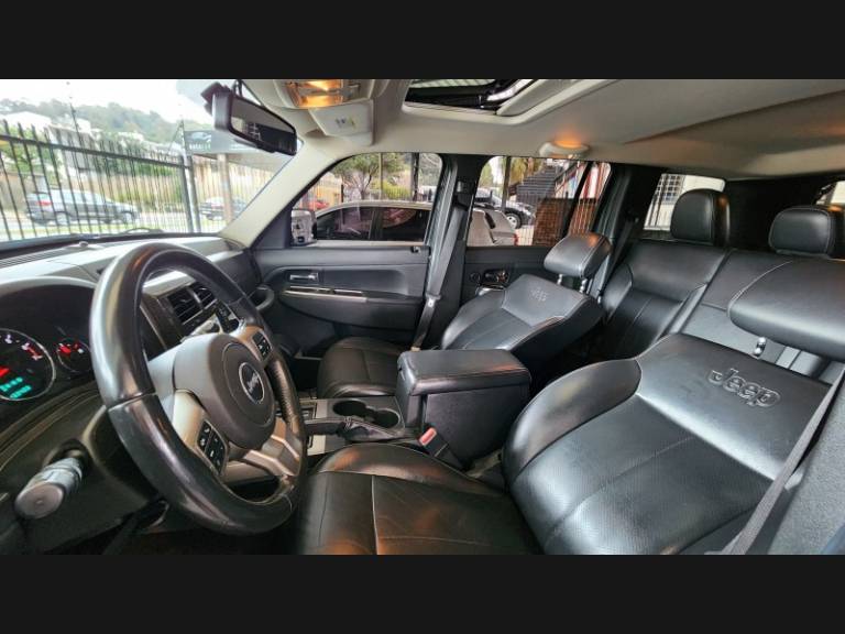 JEEP - CHEROKEE - 2011/2011 - Preta - Sob Consulta