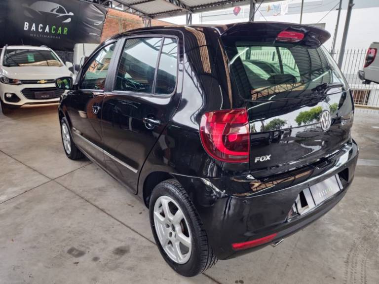 VOLKSWAGEN - FOX - 2012/2013 - Preta - Sob Consulta