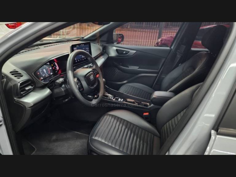 FIAT - FASTBACK - 2023/2023 - Cinza - R$ 123.900,00