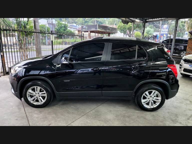CHEVROLET - TRACKER - 2018/2019 - Preta - R$ 74.900,00