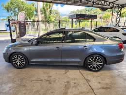 VOLKSWAGEN - JETTA - 2011/2012 - Cinza - Sob Consulta