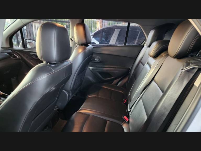 CHEVROLET - TRACKER - 2018/2018 - Branca - R$ 89.900,00